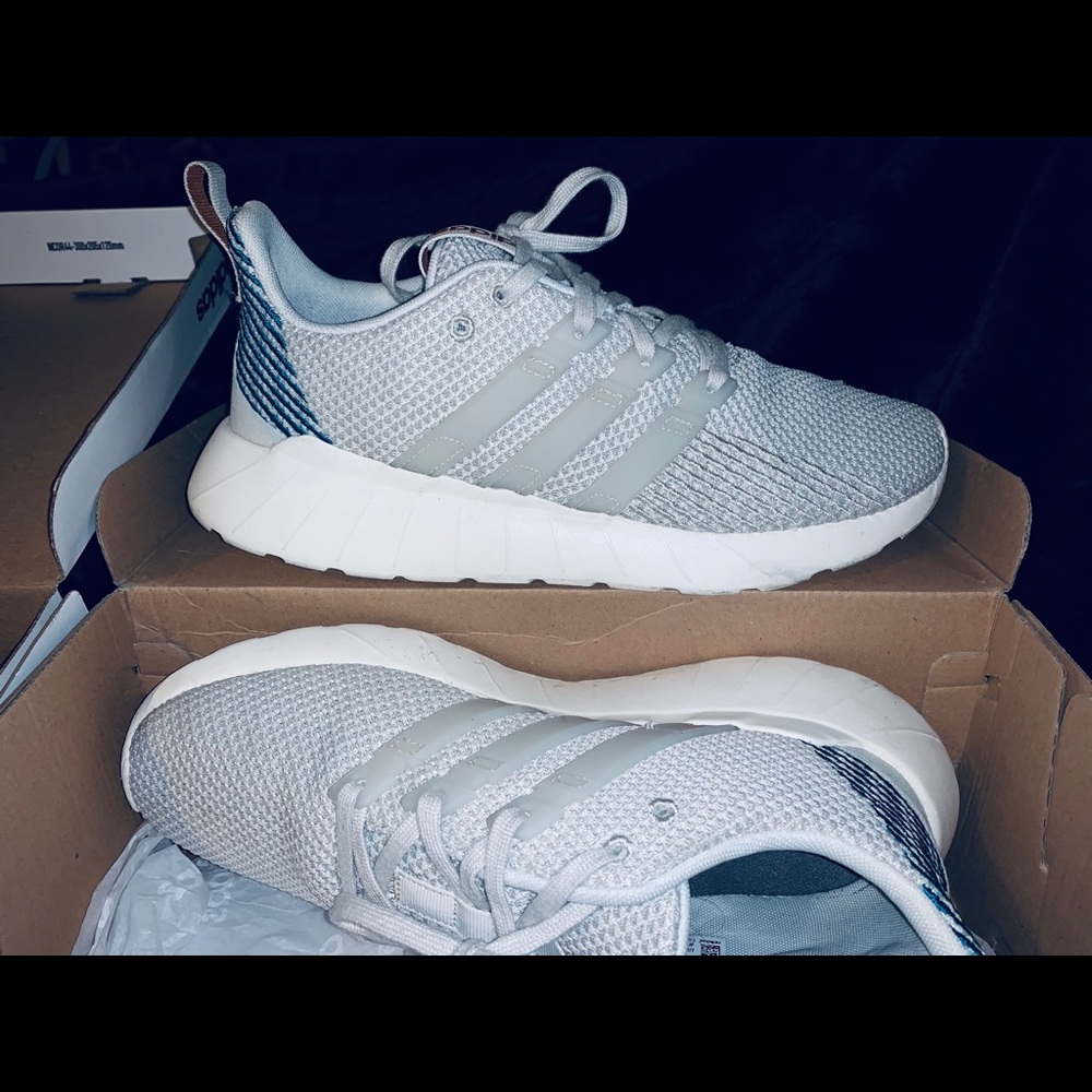 Adidas Questar - Picture 2 of 3